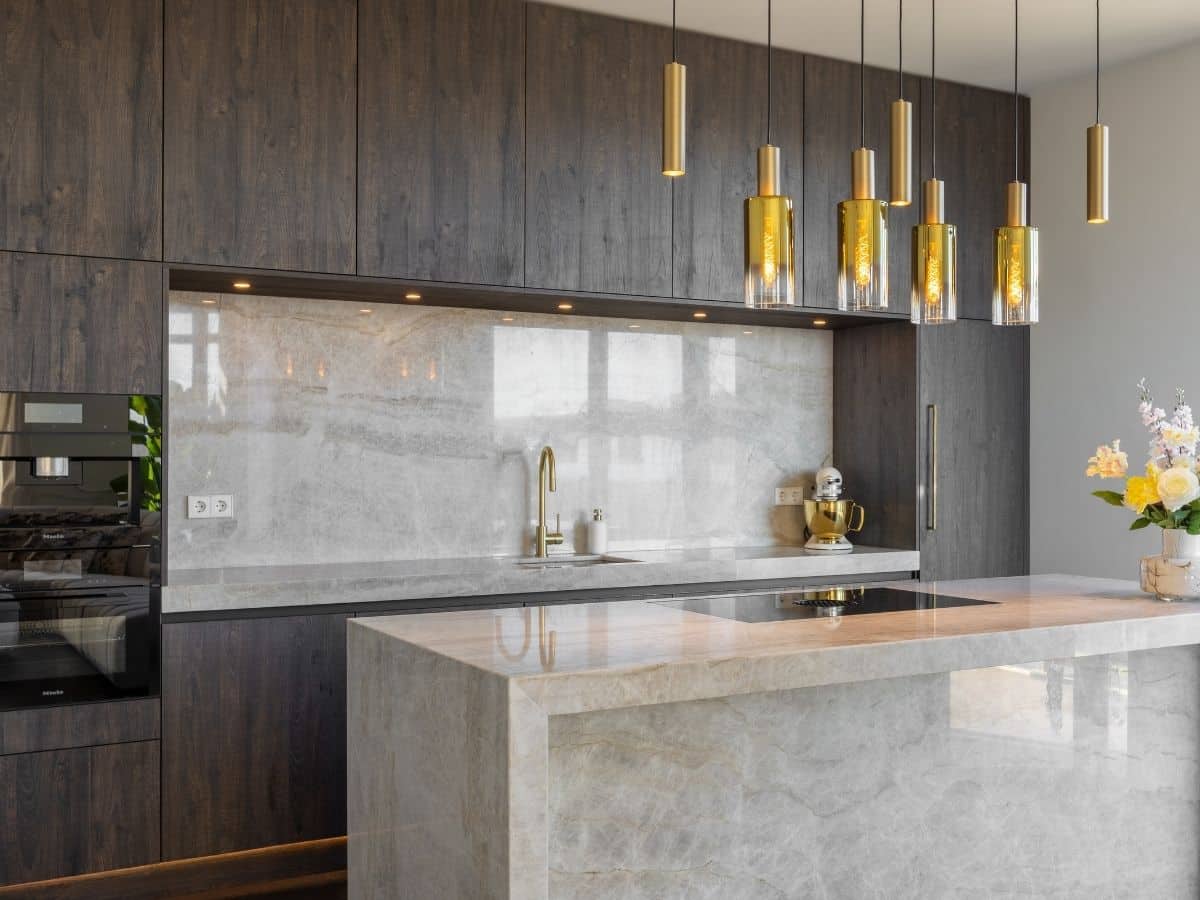 Luxe keuken verbouwd door Aannemer Rotterdam