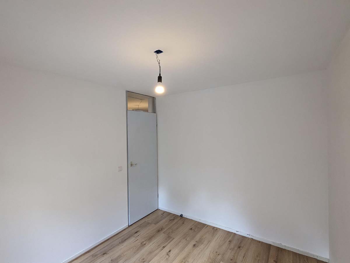 Woonkamer gestuct door Stukadoor Rotterdam